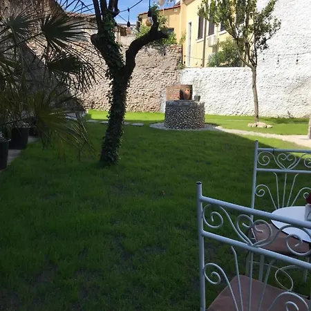 Intown بيت ضيافة