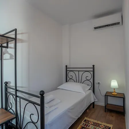 Intown بيت ضيافة