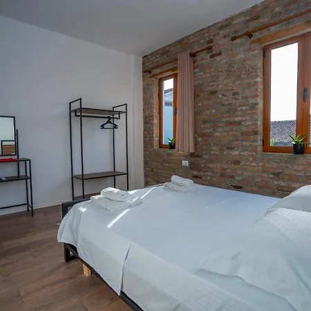 Intown Guest house *