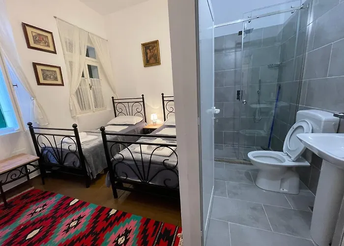 Intown Guest house *