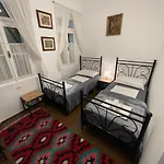 Intown بيت ضيافة