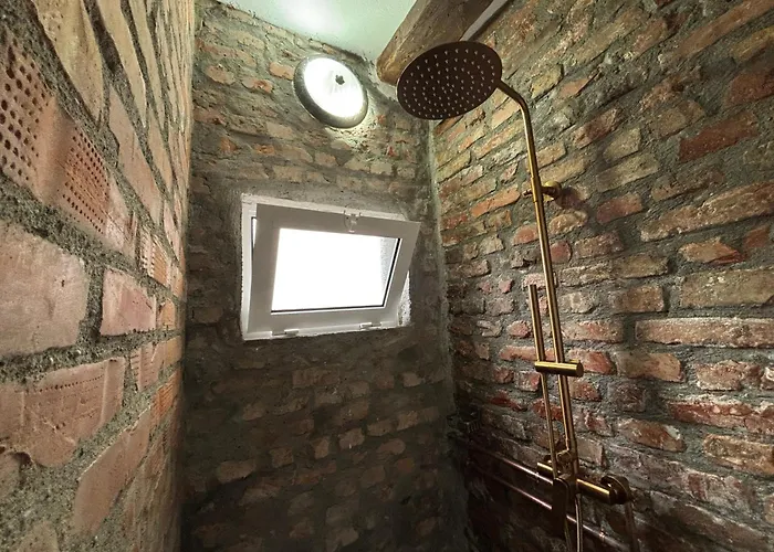 Intown 게스트하우스 *